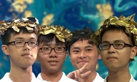 Bốn nam sinh ở chung kết Olympia (từ trái qua phải): Nam Thắng, Bá Vinh, Hải Đăng, Thế Trung Ảnh: VTV