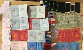 Sổ hộ khẩu, sổ tạm trú giả được cảnh sát thu giữ