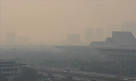 Ô nhiễm không khí đang và sẽ trở thành một vấn đề bức xúc ở nhiều thành phố trên cả nướcẢnh: P.V