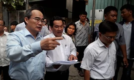 Bí thư Thành ủy TPHCM Nguyễn Thiện Nhân chỉ đạo xử lý công trình xây dựng không phép của gia đình một Phó Chủ tịch HĐND quận Thủ Đức 
