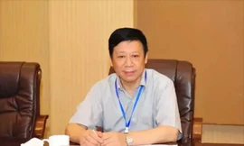 Cận Tuy Đông khi còn giữ chức