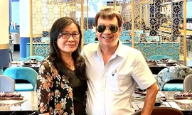 Nhà thơ Đinh Thị Thu Vân và nhà thơ Trương Nam Hương 