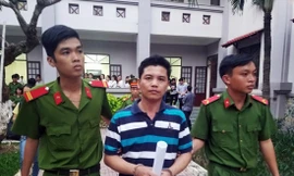 Cựu đại úy Phan Huy Diễn sau phiên tòa sơ thẩm Ảnh: Duy Ngọc