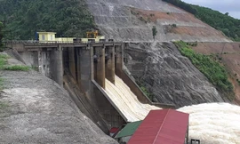 Đoàn giám sát đề nghị khẩn trương xây dựng, phê duyệt bản đồ ngập lụt vùng hạ du Ảnh minh họa 