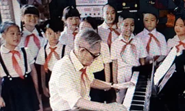 NS Phong Nhã cùng tốp ca (Ảnh tư liệu) 