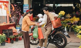 Xe máy mới là nhân vật chủ đạo trong MV của Đen Vâu và Justa Tee 