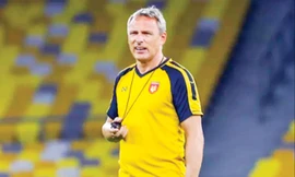 Myanmar sa thải HLV Antoine Hey sau kỳ AFF Cup thất bại