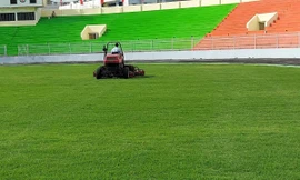 Sân Quy Nhơn mang diện mạo mới sau khi được tân trang ảnh: Anh Cường