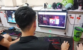 Trẻ tìm đến game phần lớn do sự thiếu quan tâm của bố mẹ Ảnh: Đức Văn 