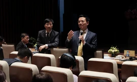 Bộ trưởng Bộ Thông tin và Truyền thông Nguyễn Mạnh Hùng phát biểu tại Hội thảo về Mobile Money sáng qua