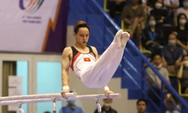 Vẻ đẹp của 'nam thần' TDDC Việt Nam đánh bại nhà vô địch thế giới 