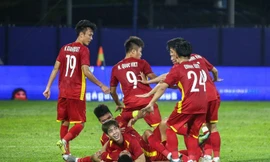 Nhóm ‘viện binh’ cuối cùng của U23 Việt Nam đi đường bộ sang Campuchia
