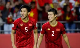 Duy Mạnh, Văn Hậu dương tính với COVID-19