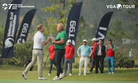 Joel Troy và Brian Jung 