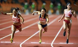 Lê Tú Chinh vượt qua 2 đối thủ nhập tịch, giành HCV nội dung 100m tại SEA Games 30.