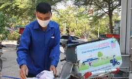 Chuỗi siêu thị Co.opmart Hà Nội gia tăng bán hàng online ship cho khách sau khi 1 siêu thị đóng cửa.