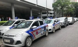 Khách hàng đi taxi giảm từ 80-90% sau khi dịch bùng phát.