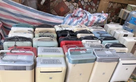 Nồm ẩm kéo dài, 'sốt' máy lọc không khí hàng bãi siêu rẻ 