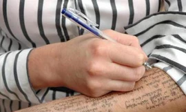 Tận mắt công nghệ quay cóp tinh vi của học sinh