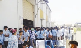 Lời kể của kẻ lao xe vào công nhân đình công