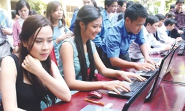 Ngày hội tuổi trẻ bầu chọn cho Vịnh Hạ Long