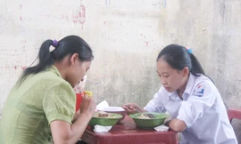 Không hoãn nghị định quản thức ăn đường phố