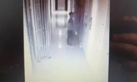 Clip hé lộ nghi can cầm súng, ném vật gây nổ tại chung cư Lũng Lô