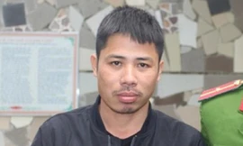 Gã trai làng chặn ôtô thương lái thu phí bảo kê