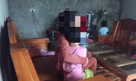 Sợ con gái 9 tuổi bị xâm hại, mẹ phá cửa nhà hàng xóm để 'giải cứu'