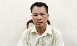 Chồng cầm xẻng đánh vợ vỡ thận do không để dành cơm tối