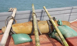 Phát hiện quả bom nặng 330kg khi đang bắt cá