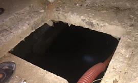 Rơi xuống hố ga thoát nước, bé trai 4 tuổi tử vong