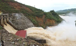 Hơn 23.000 học sinh miền núi Hà Tĩnh nghỉ học do mưa lũ 