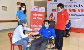 Thanh niên Hà Tĩnh 'hiến máu an toàn, không ngại Covid'