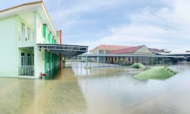 Hơn 300 trường ở Hà Tĩnh nghỉ học do mưa lũ