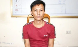 Vác dao vào trụ sở chém công an bị thương lúc nửa đêm