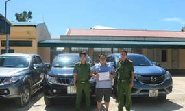 Bắt người đàn ông ngoại quốc trộm 3 ô tô đi bán