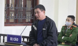 Mâu thuẫn trong lúc say rượu, nghịch tử cầm dao đâm chết mẹ