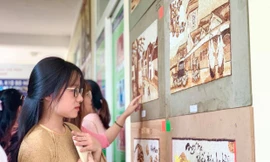 Triển lãm đấu giá tranh gạo gây quỹ giúp sinh viên khó khăn