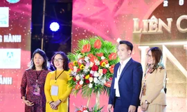 Hàng nghìn sinh viên cùng “đốt cháy” Đại nhạc hội Fly up