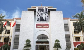 Những thí sinh đầu tiên trúng tuyển vào trường ĐH Khoa học Tự nhiên (ĐHQG Hà Nội)