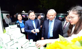 Vinh danh những nhà nông trẻ đạt doanh thu trên 1 tỷ đồng