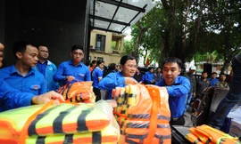 T.Ư Đoàn quyên góp ủng hộ đồng bào miền Trung hơn 20 tỉ đồng