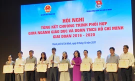 Tiếp tục thực hiện nhiều hoạt động ý nghĩa thu hút sinh viên tham gia