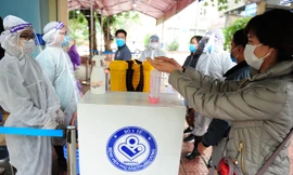  Cận cảnh trạm chốt phòng dịch ở Bệnh viện Phụ sản Trung ương