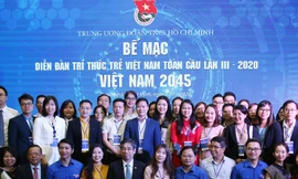 Trí thức trẻ nhiệt tình đóng góp ý kiến xây dựng đất nước