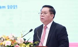 “Trường học xã hội chủ nghĩa” là tài liệu giáo dục thế hệ trẻ