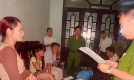 Phá đường dây mua bán 150 bánh heroin