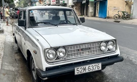 Hàng hiếm Toyota Corona đời cổ của dân chơi Sài thành