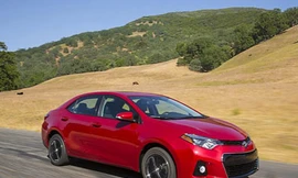Toyota Corolla 2014 có giá từ 16.800 USD